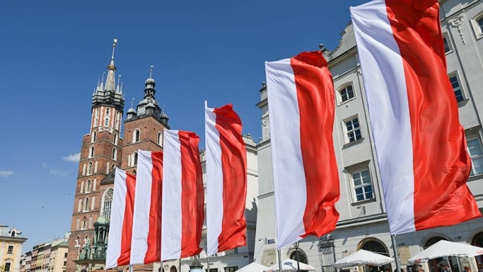 Польша паспортсиз украиналикларни депортация қилмасликни ваъда берди