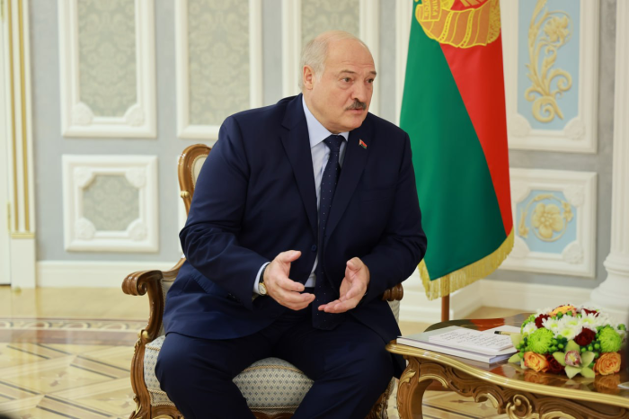 Лукашенко қишда Ўзбекистонга келмоқчи